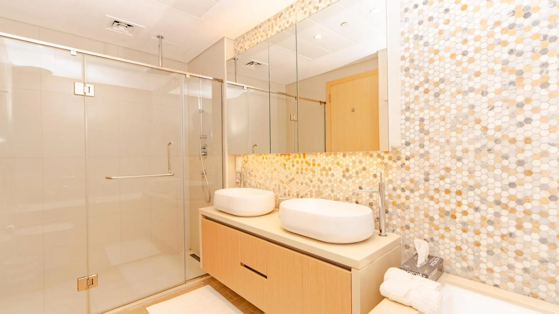Voyage 2 Bedroom In Mayan With Beach Access Abou Dabi 0*,