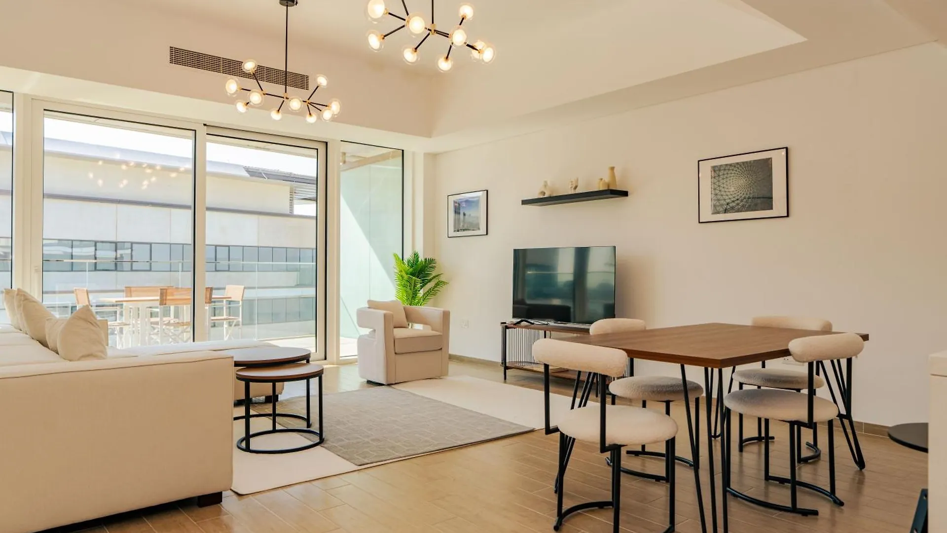 Voyage 2 Bedroom In Mayan With Beach Access Abou Dabi Appartement